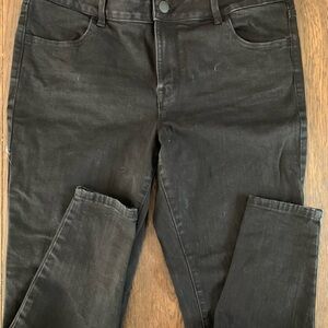 Women’s Black Mid Rise m jeans by Maurice’s